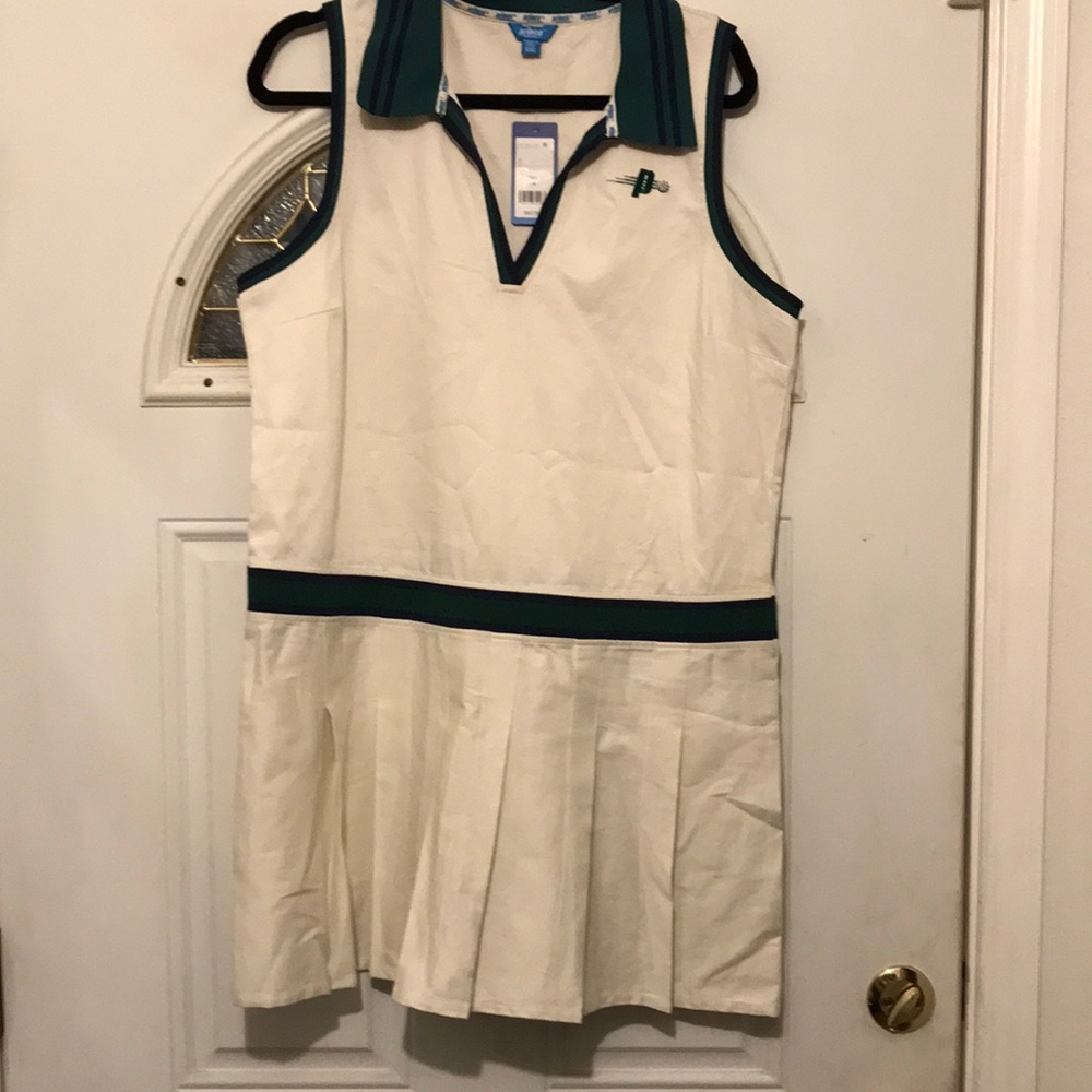 Prince Dress size XXL color: white/Line-line waist and collar , New